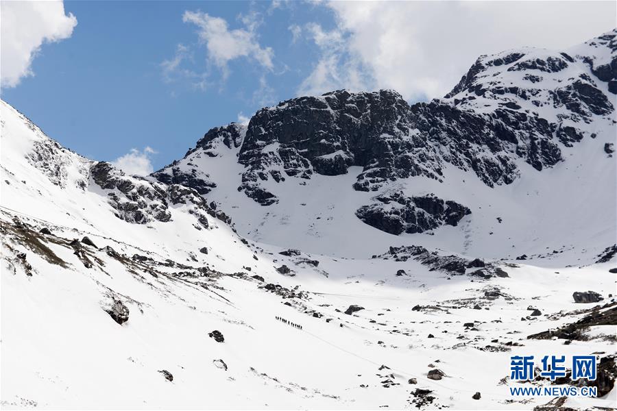 （壯麗70年&middot;奮斗新時(shí)代&middot;圖文互動(dòng)）（2）書(shū)寫在云端上的忠誠(chéng)&mdash;&mdash;卓拉哨所官兵衛(wèi)國(guó)戍邊記事