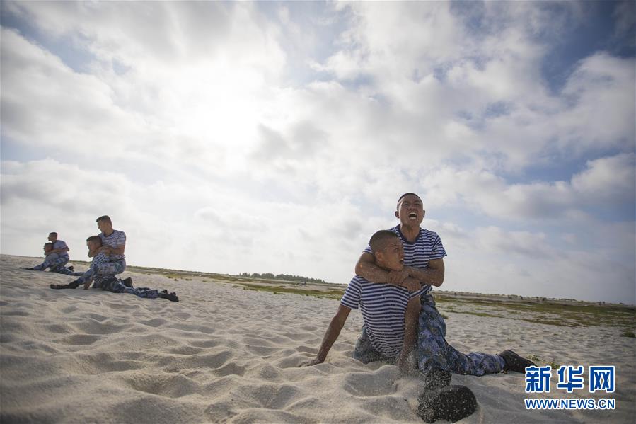 （壯麗70年&middot;奮斗新時代&middot;新華全媒頭條&middot;圖文互動）（5）&ldquo;你在我的航程上，我在你的視線里&rdquo;&mdash;&mdash;走進海軍西沙中建島官兵的五彩世界