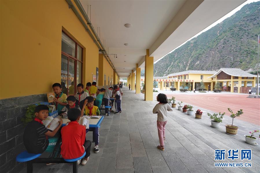 （直過(guò)民族脫貧攻堅(jiān)&middot;圖文互動(dòng)）（8）下山！傈僳群眾開(kāi)啟新生活