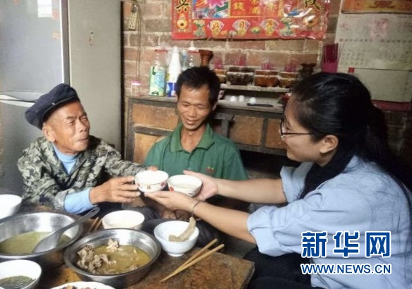 （新華全媒頭條&middot;時(shí)代先鋒&middot;圖文互動(dòng)）（7）芳華無悔&mdash;&mdash;追記用生命堅(jiān)守初心和使命的青年共產(chǎn)黨員黃文秀