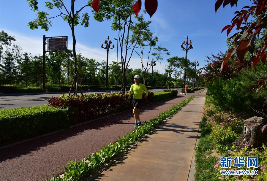 （在習近平新時代中國特色社會主義思想指引下&mdash;&mdash;新時代新作為新篇章&middot;圖文互動）（3）在這里，遇見&ldquo;詩和遠方&rdquo;&mdash;&mdash;長白山下&ldquo;第一鎮(zhèn)&rdquo;的全域旅游實踐