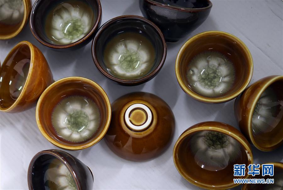 （愛(ài)國(guó)情 奮斗者&middot;圖文互動(dòng)）（1）池建義團(tuán)隊(duì)：把論文寫(xiě)在產(chǎn)品上