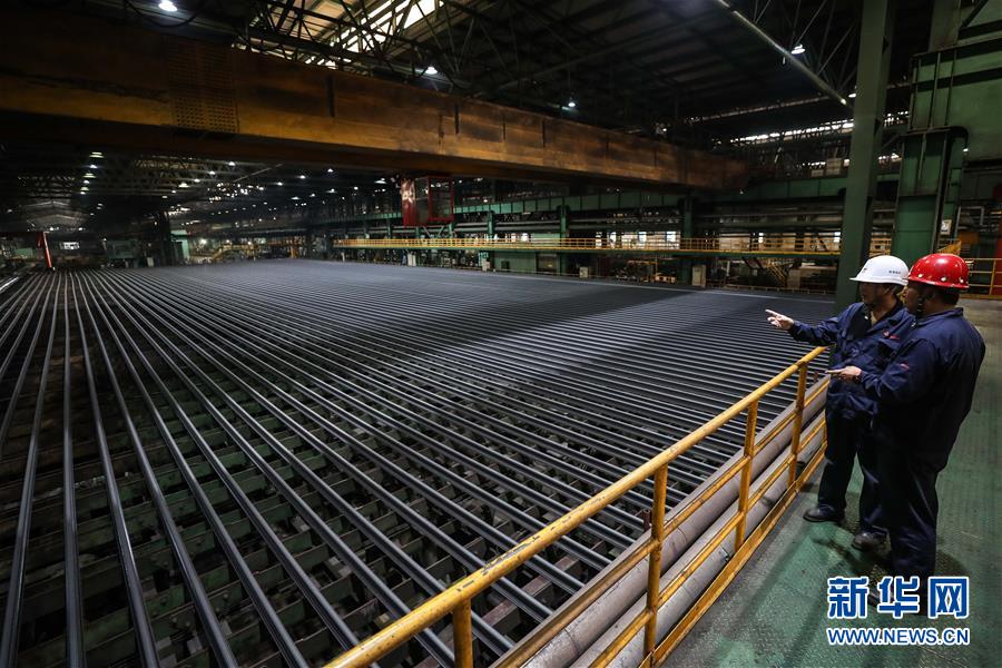 （新華全媒頭條&middot;圖文互動(dòng)）（6）一曲壯麗的鋼鐵史詩(shī)&mdash;&mdash;鞍鋼與共和國(guó)風(fēng)雨同行70載實(shí)錄