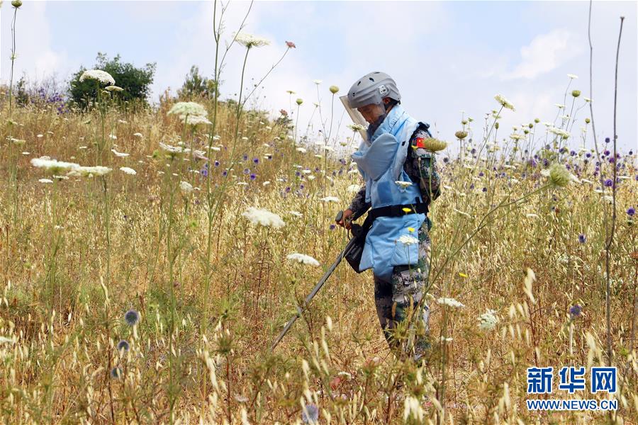 （國際&middot;圖文互動）（2）通訊：向&ldquo;時代楷模&rdquo;看齊&mdash;&mdash;記中國赴黎維和掃雷官兵對話杜富國