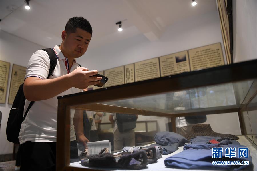 (壯麗70年·奮斗新時(shí)代——記者再走長(zhǎng)征路·圖文互動(dòng))(5)無(wú)名的犧牲——記在重慶石壕的那場(chǎng)生死離別