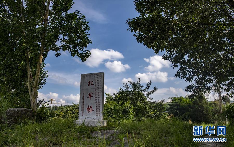 （壯麗70年&middot;奮斗新時代&mdash;&mdash;記者再走長征路&middot;圖文互動）（2）龍云&ldquo;獻(xiàn)&rdquo;圖： &ldquo;助力&rdquo;巧渡金沙江 