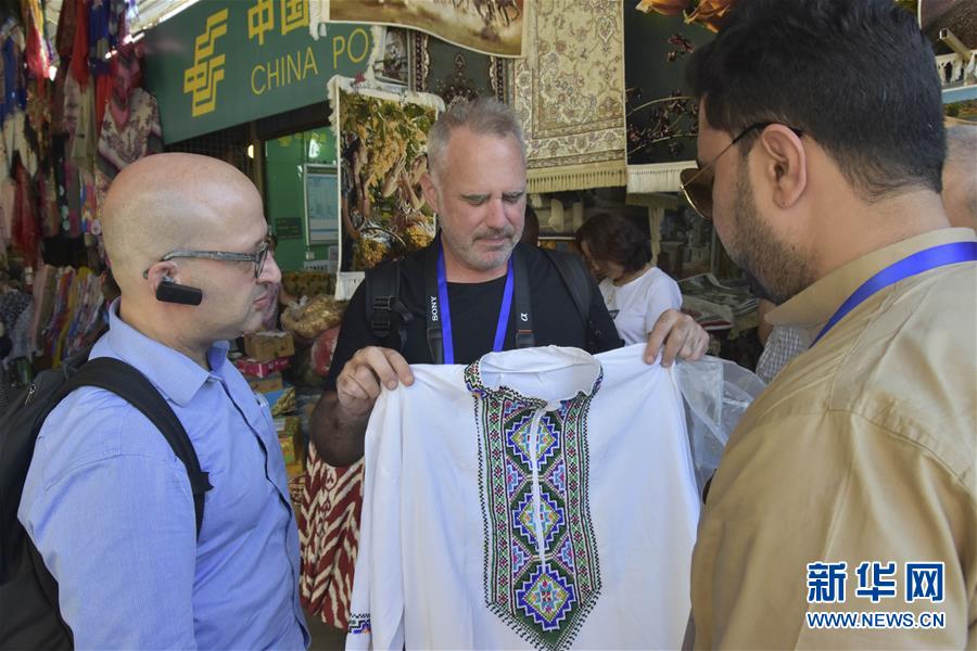 (圖文互動(dòng))(1)24國(guó)媒體記者探訪新疆 感受社會(huì)穩(wěn)定民生改善 認(rèn)可去極端化成就