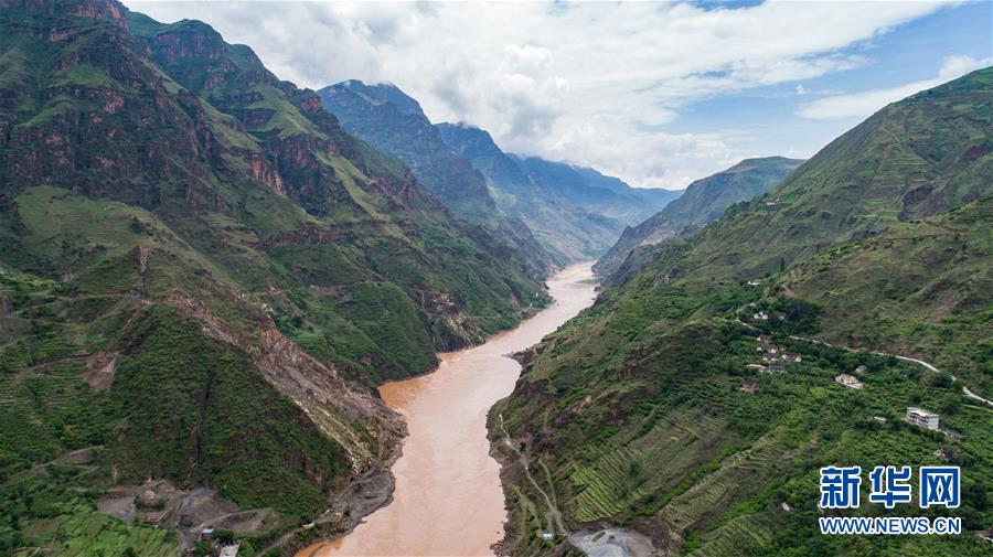 （壯麗70年&middot;奮斗新時(shí)代&mdash;&mdash;記者再走長征路&middot;圖文互動）（2）七天七夜，驚心動魄&mdash;&mdash;皎平渡口永不消失的紅色記憶