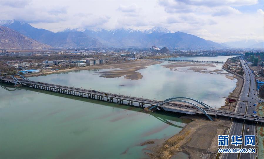 （壯麗70年&middot;奮斗新時(shí)代&mdash;&mdash;共和國發(fā)展成就巡禮&middot;圖文互動(dòng)）（6）人間奇跡在高原&mdash;&mdash;新中國成立70年西藏發(fā)展成就紀(jì)實(shí)