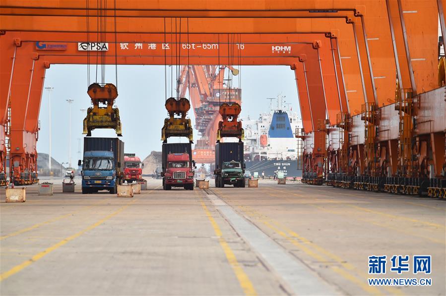 （壯麗70年&middot;奮斗新時(shí)代&mdash;&mdash;共和國(guó)發(fā)展成就巡禮&middot;圖文互動(dòng)）（4）壯美廣西70年：走活開放新棋局 勠力共圓復(fù)興夢(mèng)