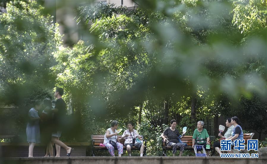 （習(xí)近平的民生關(guān)切事&middot;圖文互動）（6）為了夢圓安居，創(chuàng)造幸福生活&mdash;&mdash;習(xí)近平總書記牽掛的民生事之&ldquo;住有所居&rdquo;篇