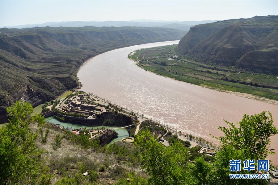 （新華全媒頭條&middot;壯麗70年&middot;奮斗新時(shí)代&mdash;&mdash;記者再走長征路&middot;圖文互動）（10）紅星，從這里照耀中國&mdash;&mdash;陜北見證中國革命的歷史轉(zhuǎn)折