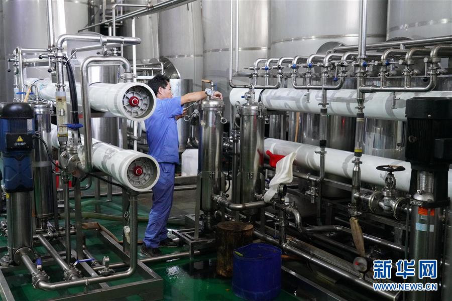 （在習(xí)近平新時(shí)代中國特色社會(huì)主義思想指引下&mdash;&mdash;新時(shí)代新作為新篇章&middot;總書記關(guān)心的百姓身邊事&middot;圖文互動(dòng)）（1）大污染變身&ldquo;大寶藏&rdquo;：治理畜禽糞污，他們這樣干！