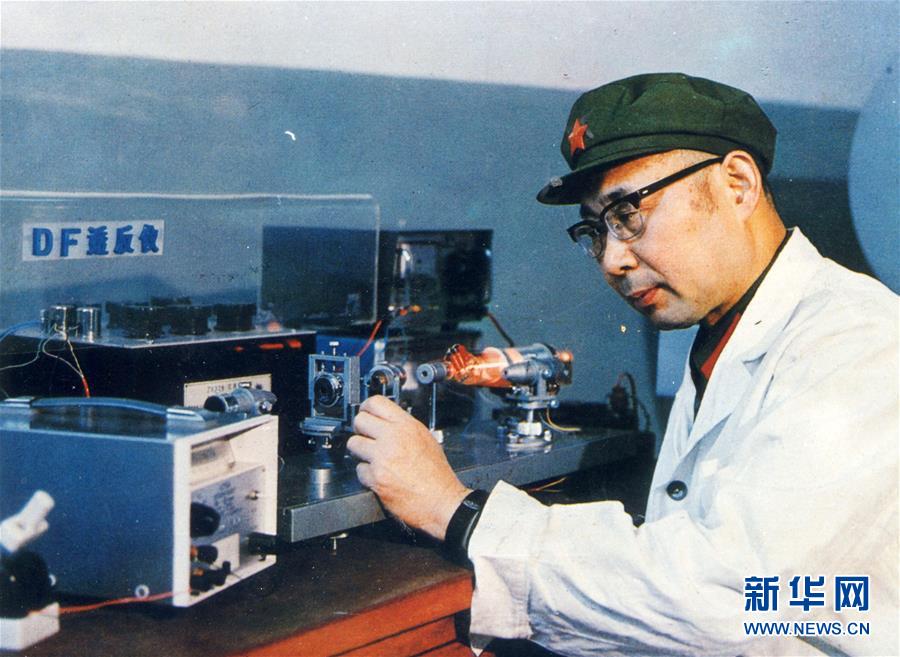 （愛(ài)國(guó)情 奮斗者&middot;圖文互動(dòng)）（2）永不停轉(zhuǎn)的&ldquo;陀螺&rdquo;&mdash;&mdash;追記中國(guó)工程院院士、國(guó)防科技大學(xué)教授高伯龍