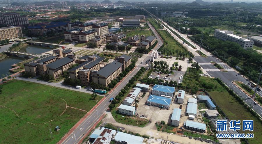 （在習(xí)近平新時(shí)代中國(guó)特色社會(huì)主義思想指引下&mdash;&mdash;新時(shí)代新作為新篇章&middot;圖文互動(dòng)）（3）&ldquo;我們給火箭做減重&rdquo;&mdash;&mdash;高?？萍紕?chuàng)新進(jìn)行時(shí)