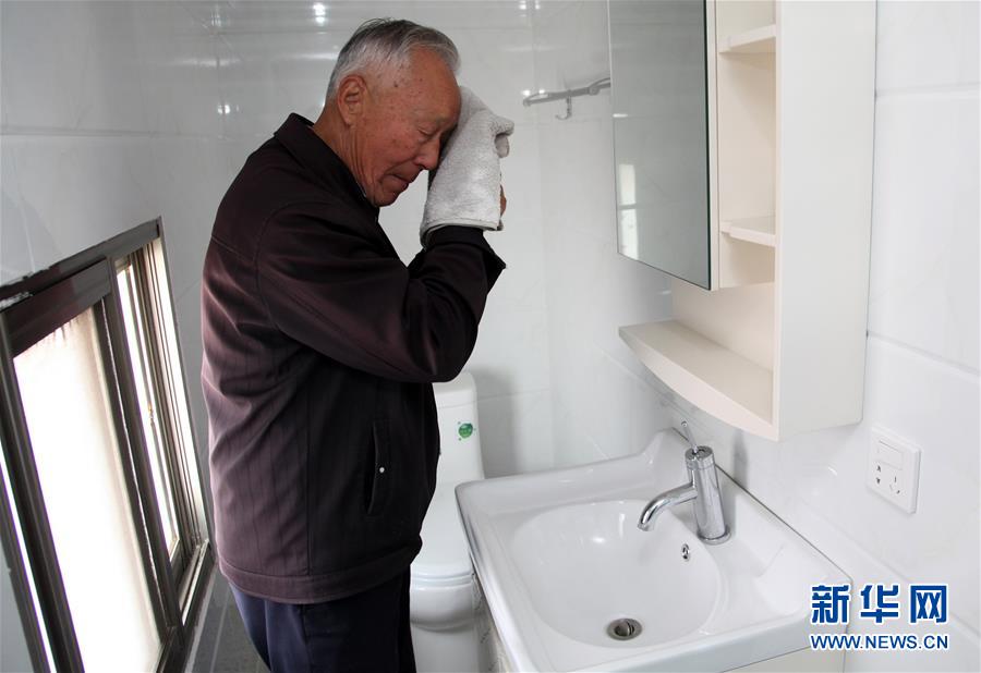 (新華全媒頭條·自信中國·70年啟示錄·圖文互動)(7)初心不改為人民——從壯闊70年看中國情懷