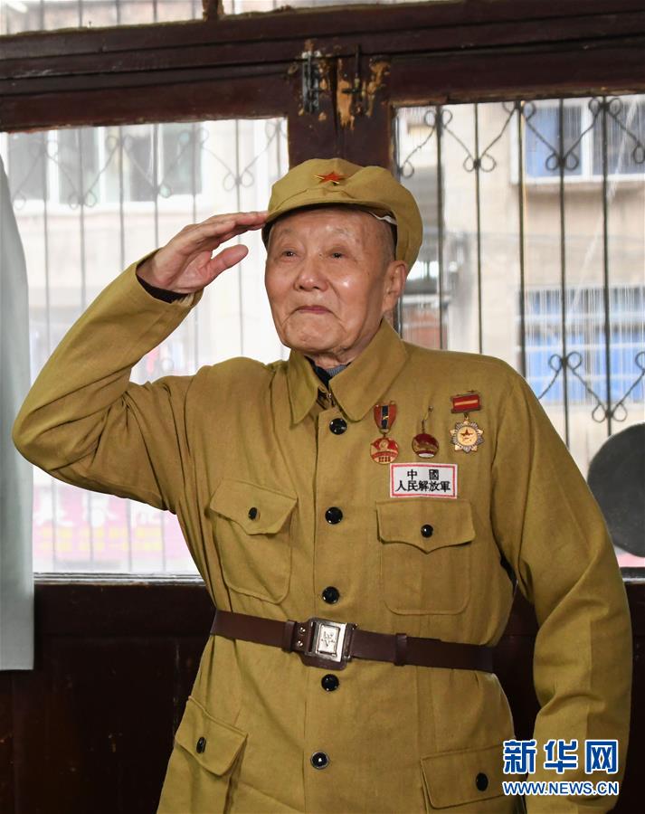 (新華全媒頭條·圖文互動(dòng))(16)天翻地覆慨而慷——從慶祝中華人民共和國(guó)成立70周年大型成就展看新中國(guó)光輝歷程