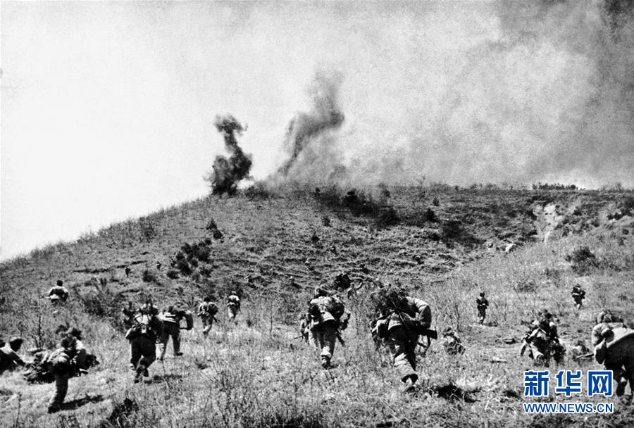 （圖文互動）（1）為了&ldquo;中國號&rdquo;巨輪揚(yáng)帆遠(yuǎn)航&mdash;&mdash;中國共產(chǎn)黨領(lǐng)導(dǎo)下的人民軍隊(duì)忠于祖國、服務(wù)人民啟示錄