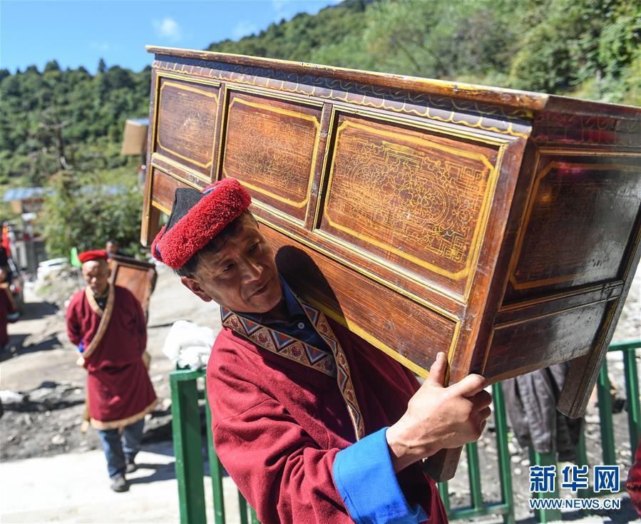 （新華全媒頭條&middot;決戰(zhàn)決勝脫貧攻堅(jiān)&middot;圖文互動）（10）歷史的決戰(zhàn)　偉大的創(chuàng)舉&mdash;&mdash;&ldquo;世界屋脊&rdquo;上的反貧困奇跡 