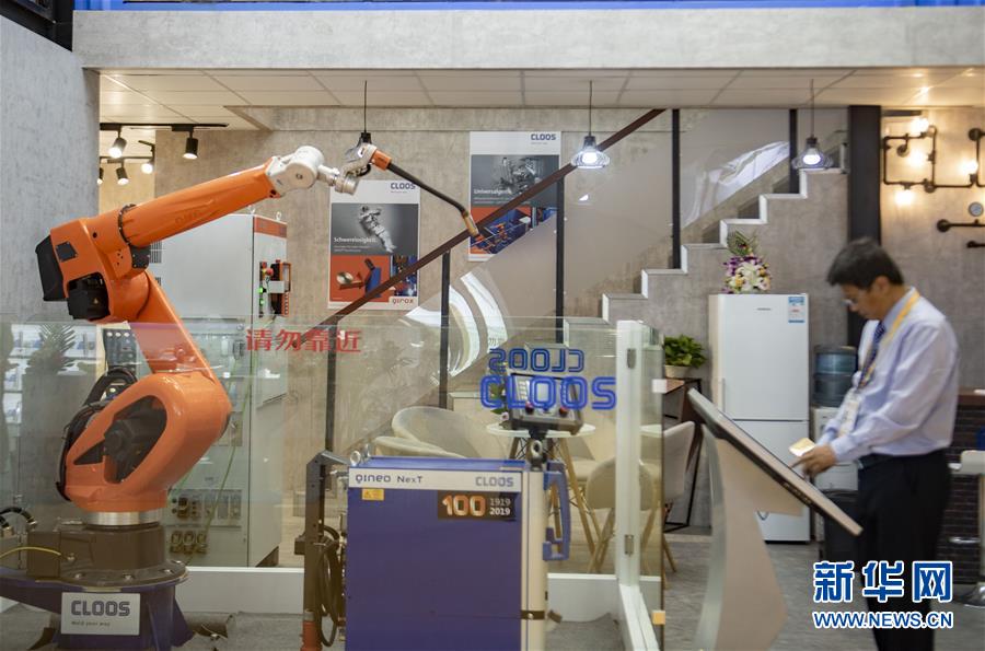 （新華全媒頭條&middot;圖文互動(dòng)）（5）共襄盛舉 共享未來&mdash;&mdash;與會(huì)人士熱議習(xí)近平主席在第二屆中國(guó)國(guó)際進(jìn)口博覽會(huì)上的主旨演講