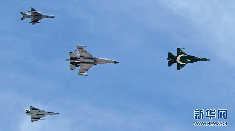 （新華全媒頭條&middot;人民空軍70年&middot;圖文互動）（8）陽光照耀奮飛的航程&mdash;&mdash;黨中央、中央軍委和習(xí)主席關(guān)心人民空軍建設(shè)發(fā)展紀(jì)實(shí)