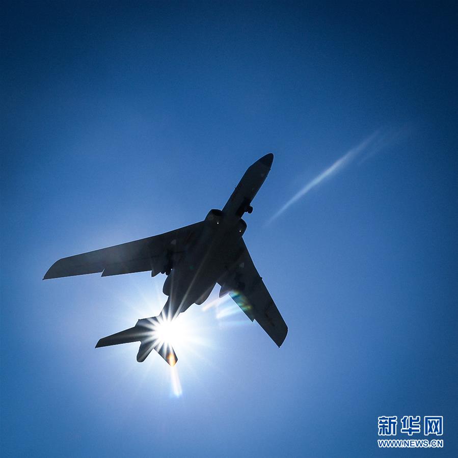 （圖文互動）（3）掠海巡天鑄鐵拳&mdash;&mdash;空軍&ldquo;模范轟炸機大隊&rdquo;履行新時代使命任務(wù)記事
