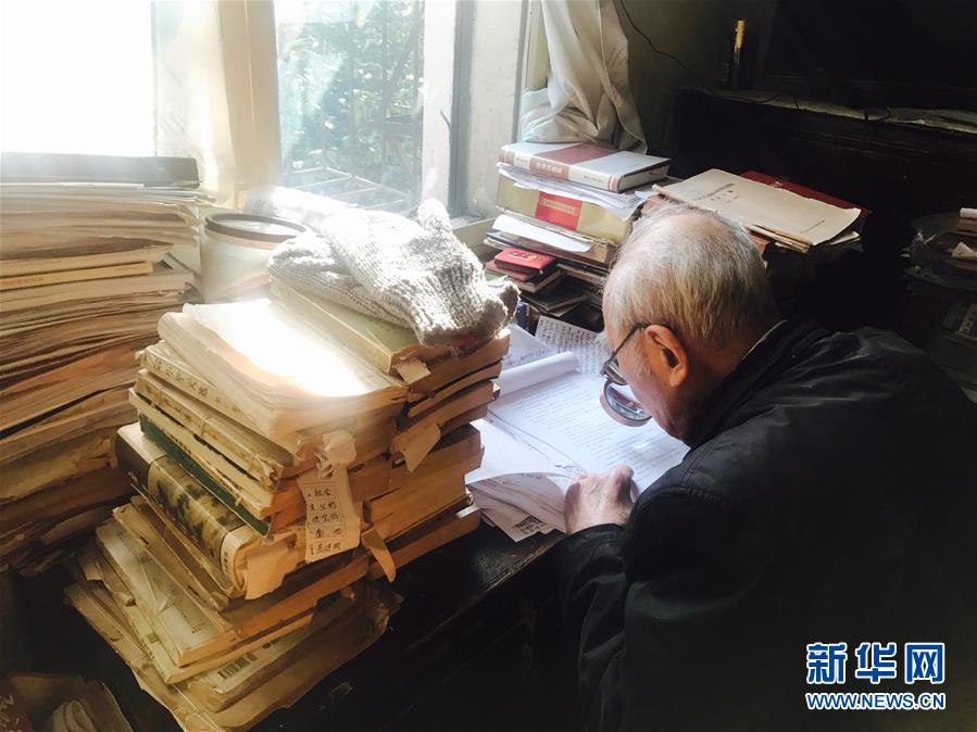 （新華全媒頭條&middot;圖文互動(dòng)）（10）滄海橫流 信仰彌堅(jiān)&mdash;&mdash;記共產(chǎn)黨員、湘潭大學(xué)九旬教授滄南