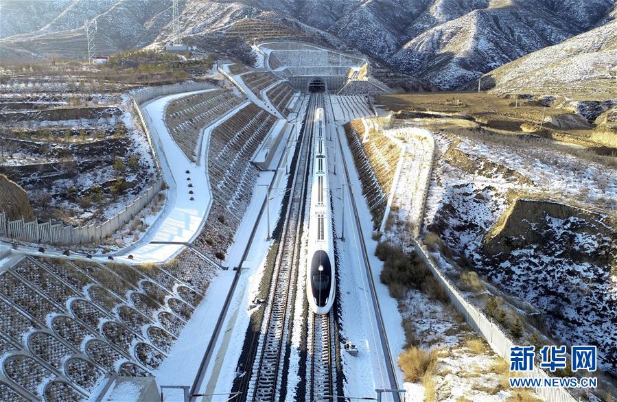 （新華全媒頭條&middot;圖文互動(dòng)）（12）百年跨越，逐夢(mèng)京張&mdash;&mdash;寫在京張高鐵開通暨中國高鐵突破3.5萬公里之際