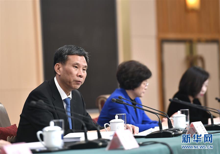 （兩會&middot;XHDW）（6）財(cái)政部部長劉昆等就&ldquo;財(cái)稅改革和財(cái)政工作&rdquo;答記者問