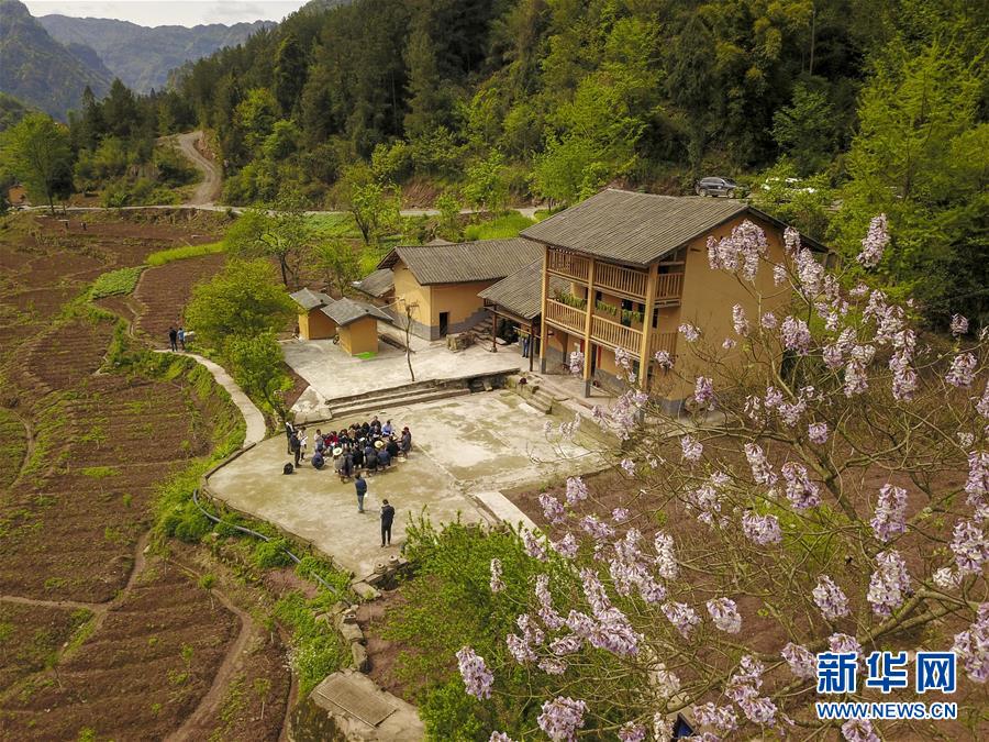 （新華全媒頭條&middot;圖文互動(dòng)）（8）勇立潮頭御風(fēng)行&mdash;&mdash;以習(xí)近平同志為核心的黨中央2019年治國(guó)理政評(píng)述