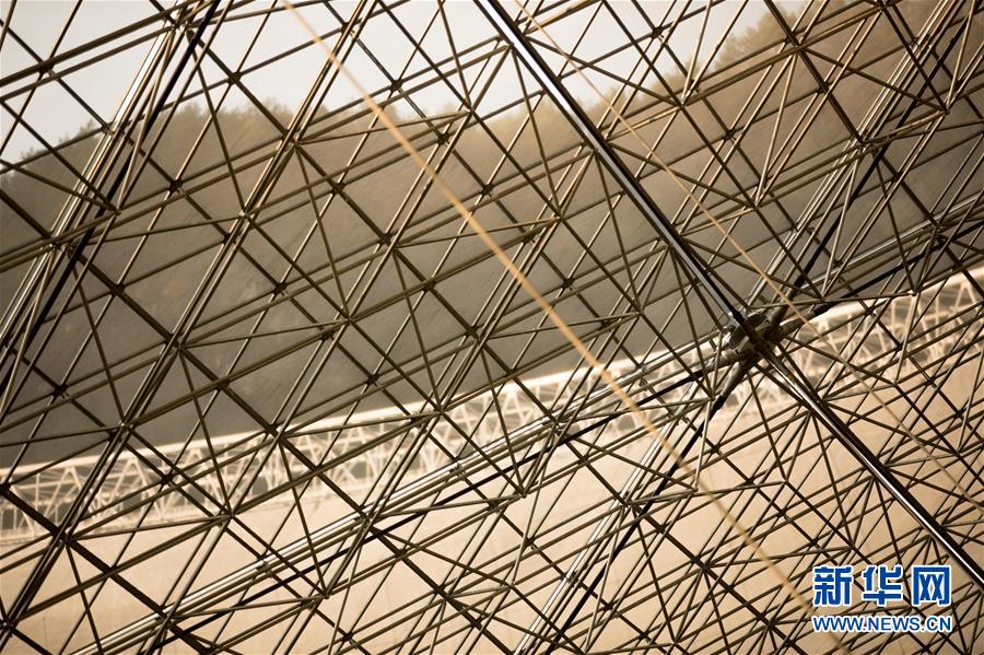 （新華全媒頭條&middot;圖文互動）（11）星辰大海，才是它的征途&mdash;&mdash;&ldquo;中國天眼&rdquo;通過國家驗(yàn)收正式開放運(yùn)行