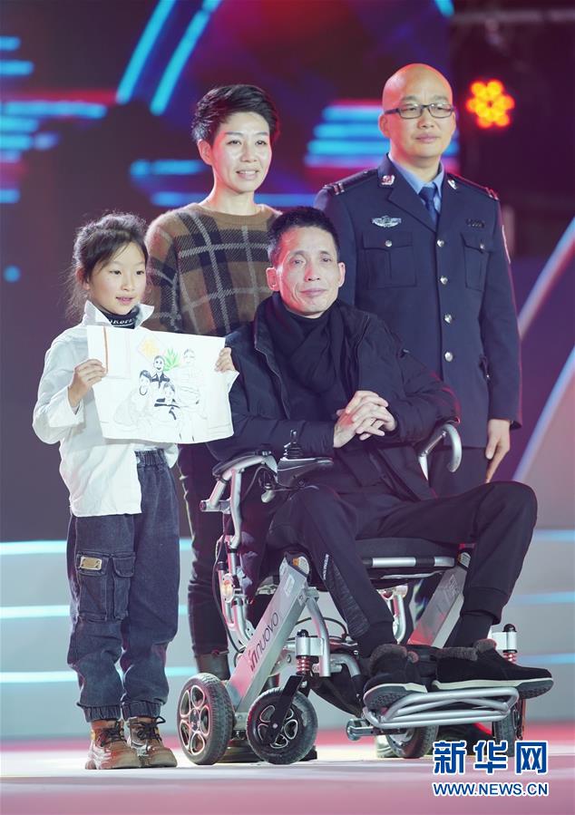 （圖文互動）（3）&ldquo;中國網(wǎng)事&middot;感動2019&rdquo;十大年度網(wǎng)絡人物揭曉