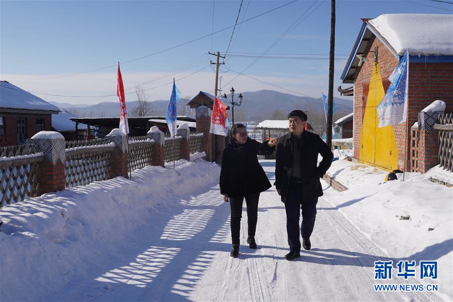 （新春走基層&middot;圖文互動(dòng)）（4）小鎮(zhèn)里的&ldquo;U盤書記&rdquo;