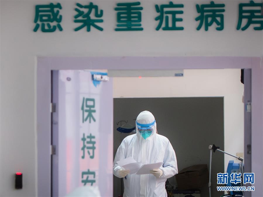 （新華全媒頭條&middot;圖文互動(dòng)）（2）凡人亦英雄&mdash;&mdash;連線(xiàn)一線(xiàn)醫(yī)護(hù)人員