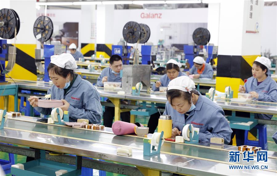 (來自經(jīng)濟(jì)前沿的故事·企業(yè)復(fù)工復(fù)產(chǎn)·圖文互動(dòng))(3)“這次復(fù)工終生難忘”——廣東格蘭仕安全員復(fù)工記