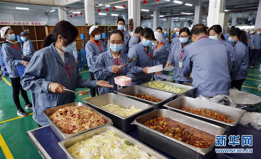 (來自經(jīng)濟(jì)前沿的故事·企業(yè)復(fù)工復(fù)產(chǎn)·圖文互動(dòng))(2)“這次復(fù)工終生難忘”——廣東格蘭仕安全員復(fù)工記