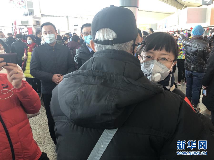 （熱點鮮報&middot;圖文互動）（1）三代人的約定：父母送我援湖北，我給孩子樹榜樣