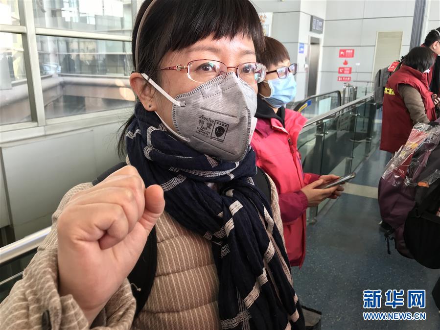 （熱點鮮報&middot;圖文互動）（2）三代人的約定：父母送我援湖北，我給孩子樹榜樣