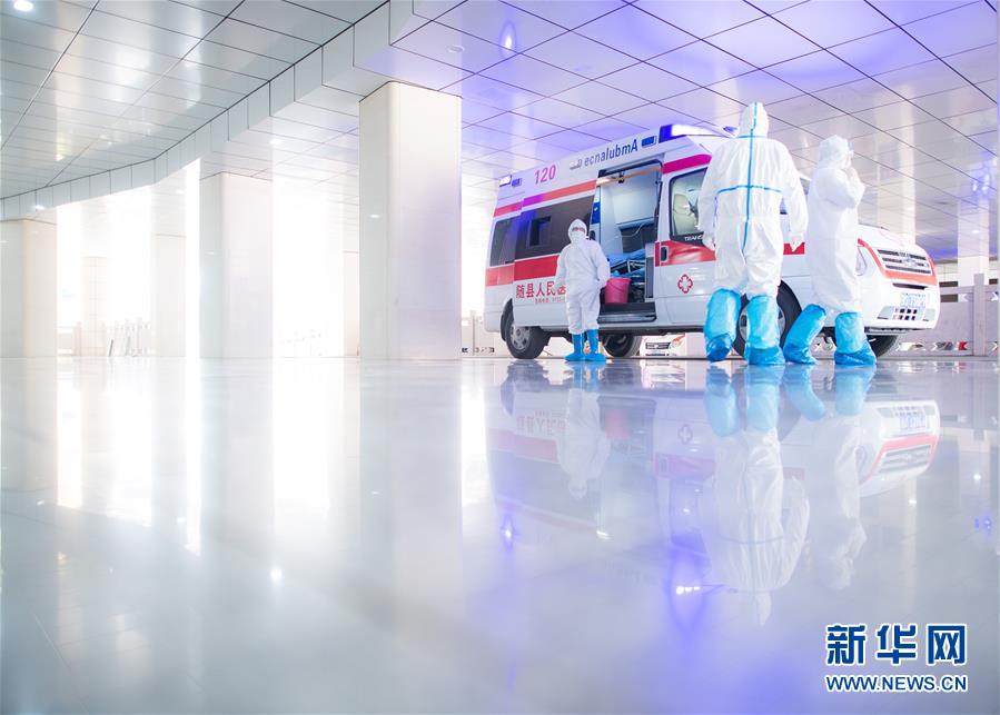 （新華全媒頭條&middot;圖文互動）（5）火線上的中流砥柱&mdash;&mdash;獻給奮戰(zhàn)在抗疫一線的醫(yī)務工作者