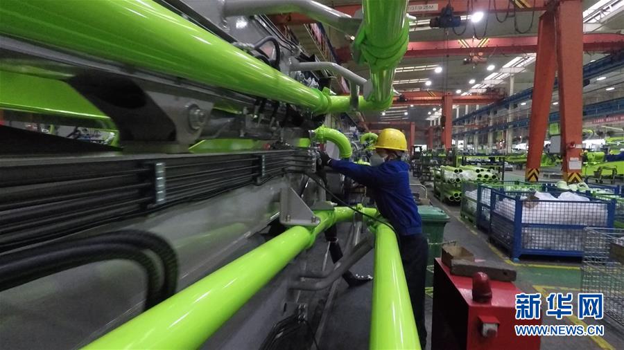 （圖文互動）（1）吃粉擼串，商圈&ldquo;打卡&rdquo;，動車出廠&mdash;&mdash;湖南&ldquo;標(biāo)簽&rdquo;復(fù)蘇記