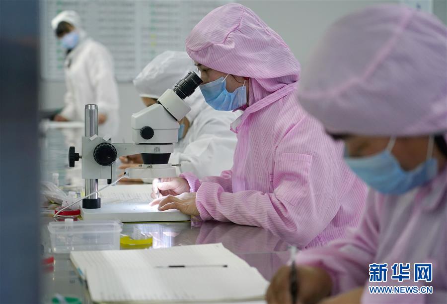 （決戰(zhàn)決勝脫貧攻堅&middot;圖文互動）（2）秦巴山區(qū)：戰(zhàn)疫戰(zhàn)貧，兩場仗都要打贏