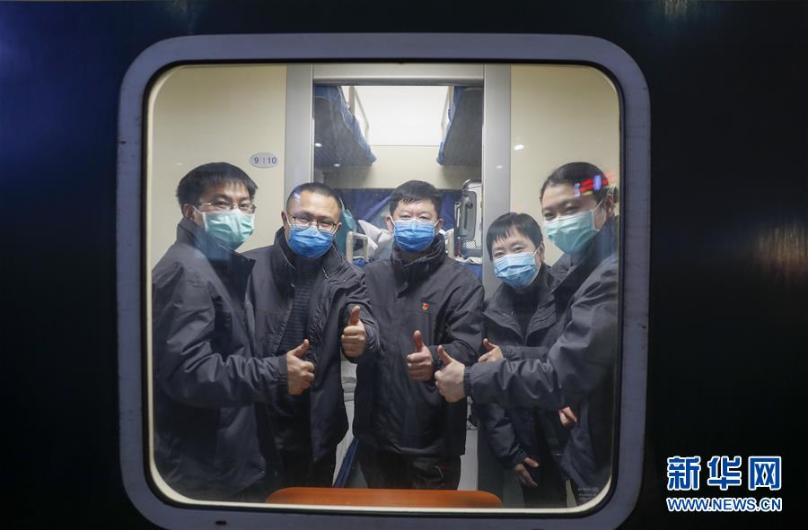 （聚焦疫情防控&middot;對口支援19省份在奮戰(zhàn)&middot;圖文互動）（1）&ldquo;當(dāng)我們摘下口罩，看到彼此勝利的微笑&rdquo;&mdash;&mdash;重慶對口支援孝感市抗擊疫情紀(jì)實(shí)