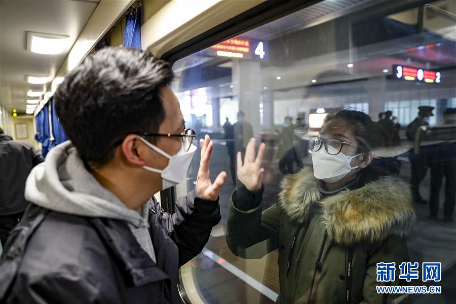 （聚焦疫情防控&middot;對口支援19省份在奮戰(zhàn)&middot;圖文互動）（5）&ldquo;當(dāng)我們摘下口罩，看到彼此勝利的微笑&rdquo;&mdash;&mdash;重慶對口支援孝感市抗擊疫情紀(jì)實(shí)