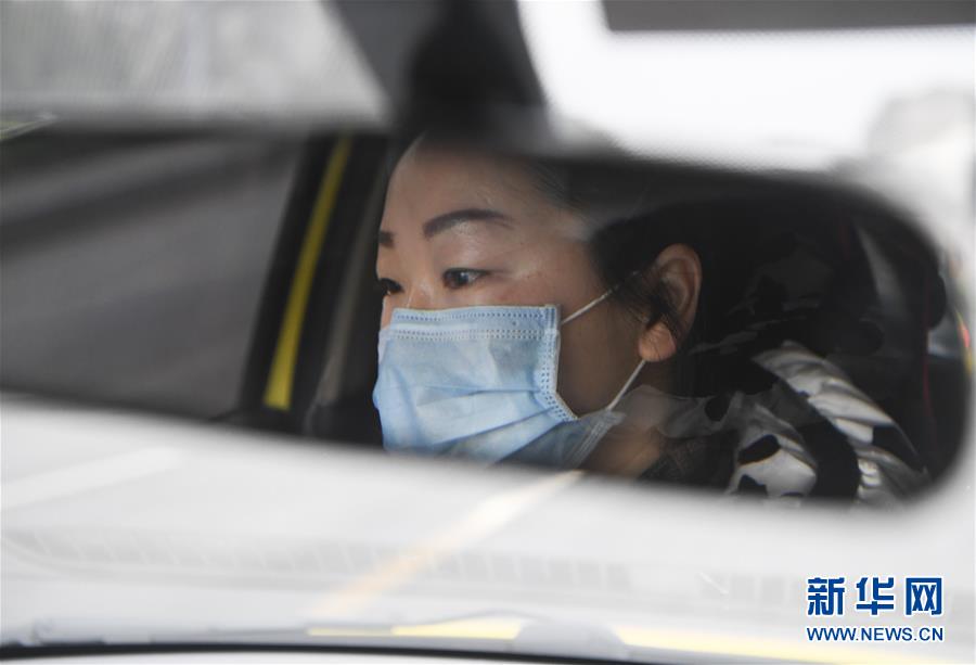 （聚焦疫情防控&middot;圖文互動(dòng)）（1）&ldquo;讓醫(yī)務(wù)人員無(wú)后顧之憂！&rdquo;&mdash;&mdash;重慶志愿者&ldquo;守護(hù)&rdquo;千余名一線醫(yī)護(hù)人員家屬見(jiàn)聞