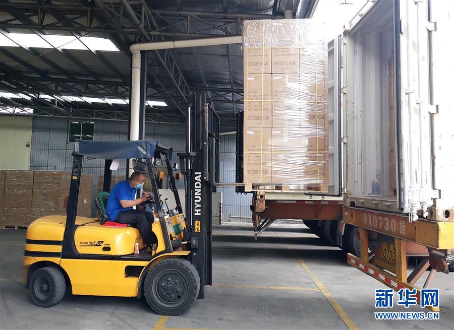 (抓好經(jīng)濟(jì)發(fā)展 應(yīng)對復(fù)雜局面·圖文互動)(5)在“家電之都”順德看“中國制造”抗壓前行