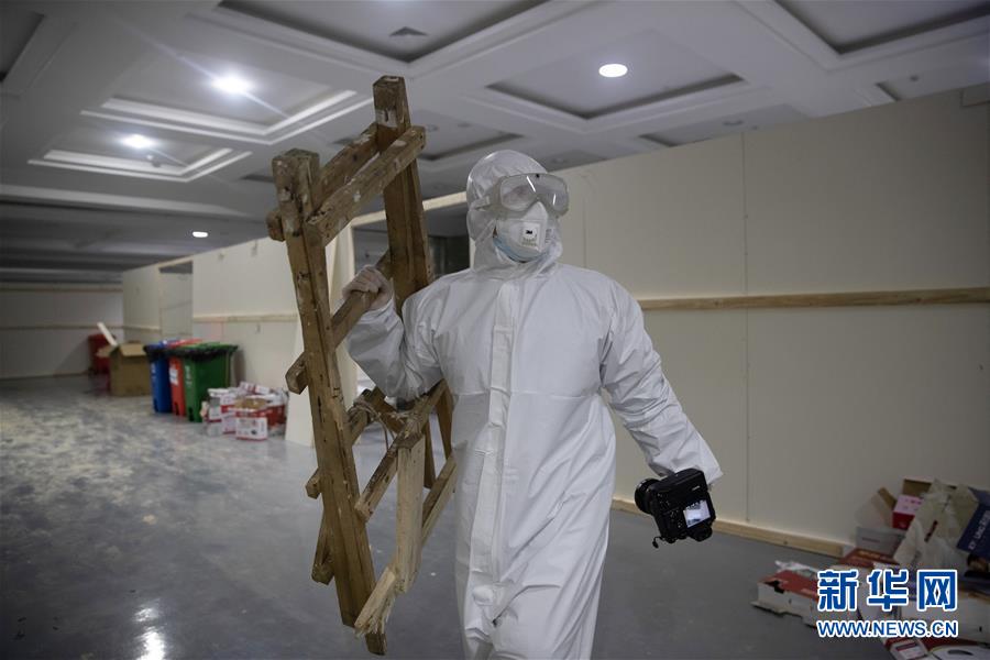 （一線抗疫群英譜&middot;特稿&middot;圖文互動(dòng)）（5）不畏艱險(xiǎn)，深入一線&mdash;&mdash;&ldquo;武漢保衛(wèi)戰(zhàn)&rdquo;一線新聞工作者素描