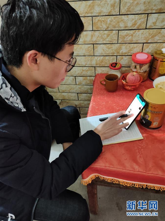 （新華網&middot;圖文互動）（1）為&ldquo;逆行者&rdquo;后方護航，這些大學生的假期不一般