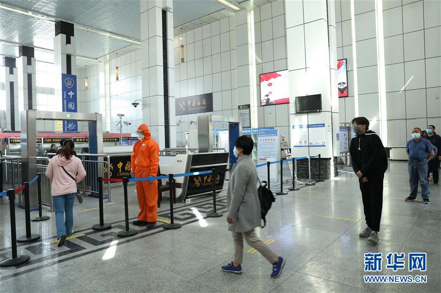 （聚焦疫情防控&middot;圖文互動）（3）中哈霍爾果斯國際邊境合作中心中方區(qū)域恢復(fù)運(yùn)營