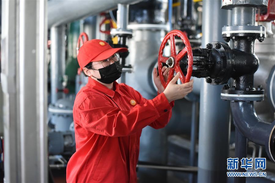 （圖文互動）（4）在戰(zhàn)&ldquo;疫&rdquo;中&ldquo;加油打氣&rdquo;&mdash;&mdash;大慶油田復工復產(chǎn)見聞