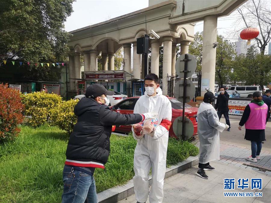 （習(xí)近平致敬的戰(zhàn)&ldquo;疫&rdquo;英雄&middot;下沉干部篇&middot;圖文互動(dòng)）（3）他們，挺身而出守防線